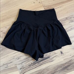 Aerie American Eagle Offline High-Waist Black Women’s Crossover Shorts